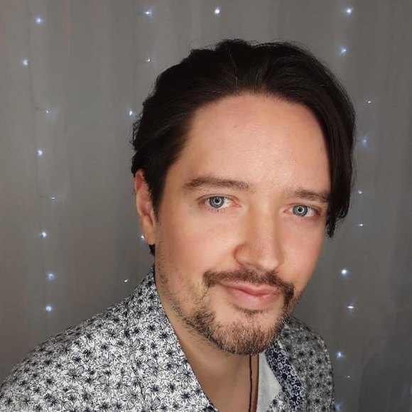 Meet your Posher, Daniel - Picture 1 of 1